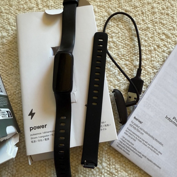 Fitbit Inspire 3 Black Fitness Tracker - Picture 3 of 3